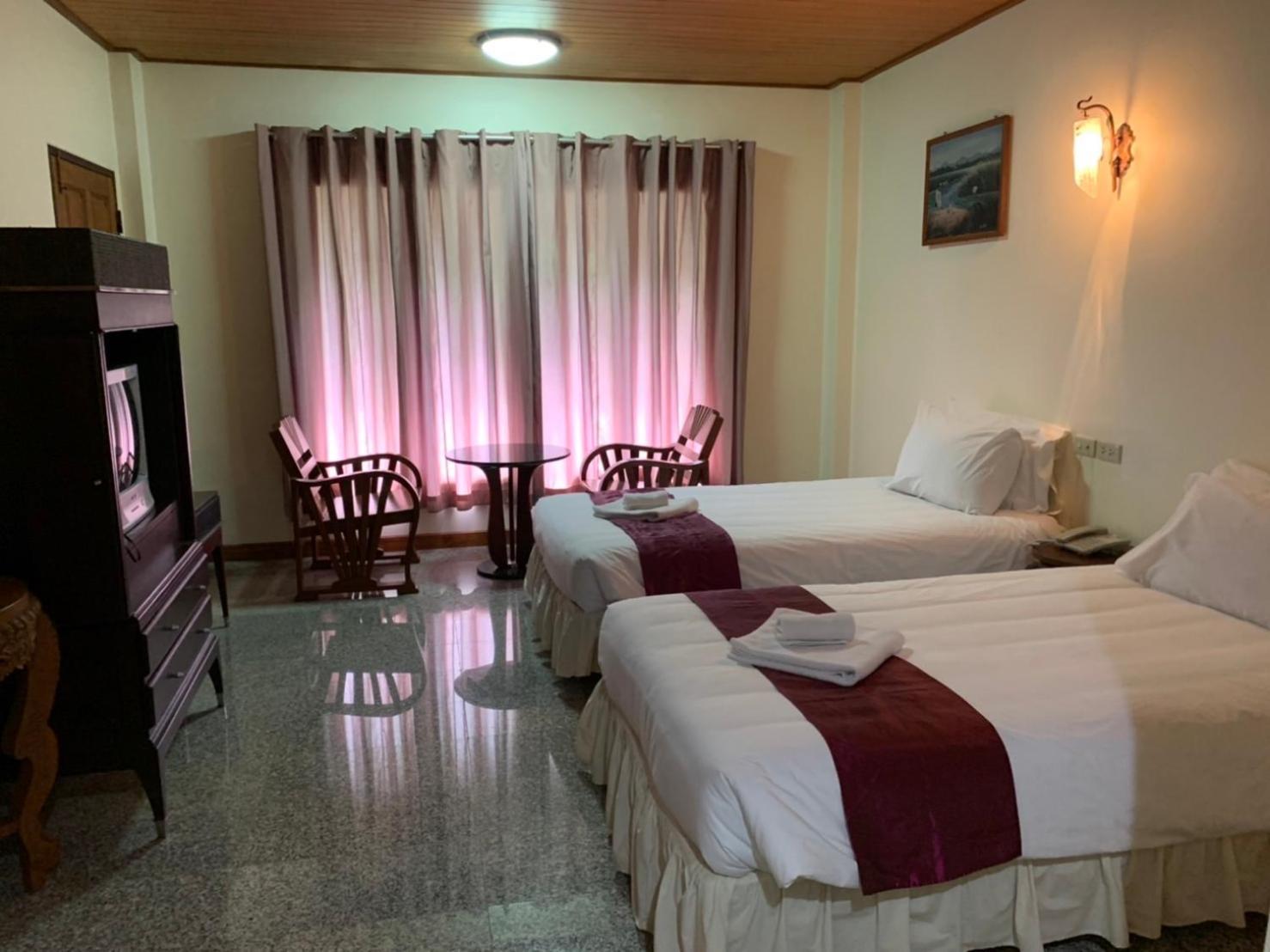Tak Andaman Resort & Hotel Exterior photo