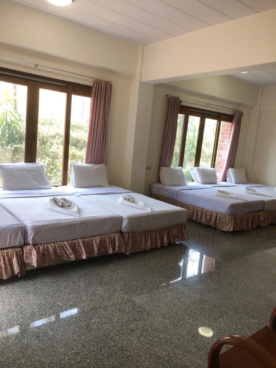Tak Andaman Resort & Hotel Exterior photo